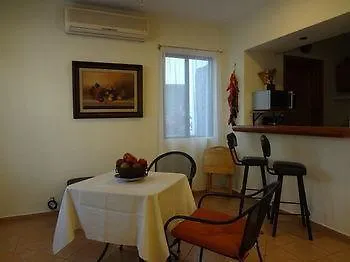 Las Margaritas Cancun Apartment 1