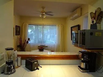 Las Margaritas Cancun Apartment 1 Отель